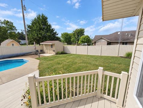517 E Violet Drive Francesville IN 47946