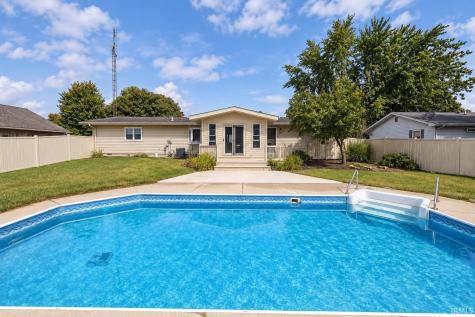 517 E Violet Drive Francesville IN 47946