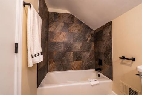3675 W 558 N Huntington IN 46750