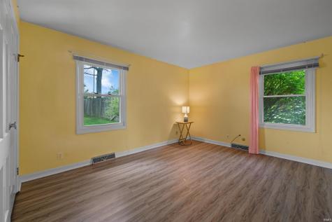 409 N Meadow Lane Hartford City IN 47348