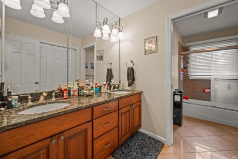 409 N Meadow Lane Hartford City IN 47348