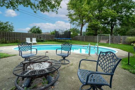 409 N Meadow Lane Hartford City IN 47348