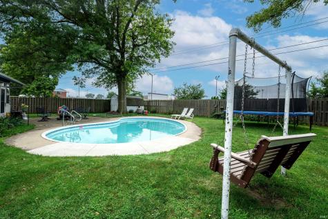 409 N Meadow Lane Hartford City IN 47348