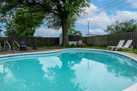 409 N Meadow Lane Hartford City IN 47348