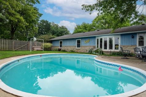 409 N Meadow Lane Hartford City IN 47348