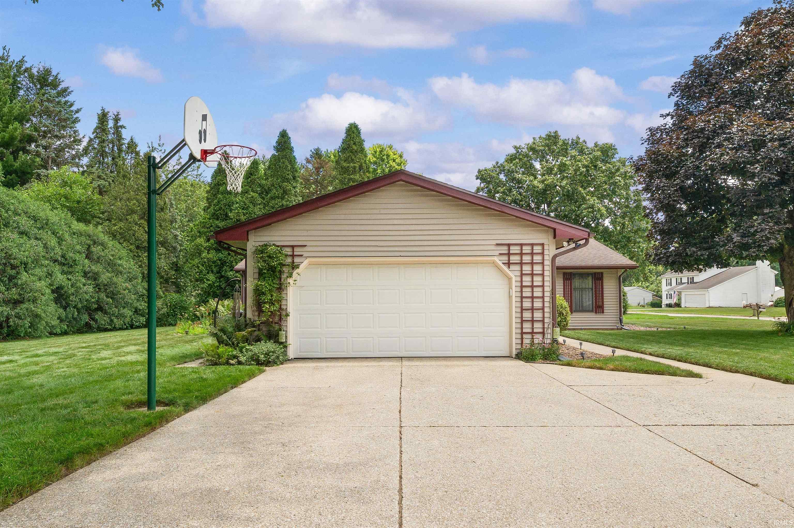 12363 Duxbury Court Granger IN 46530