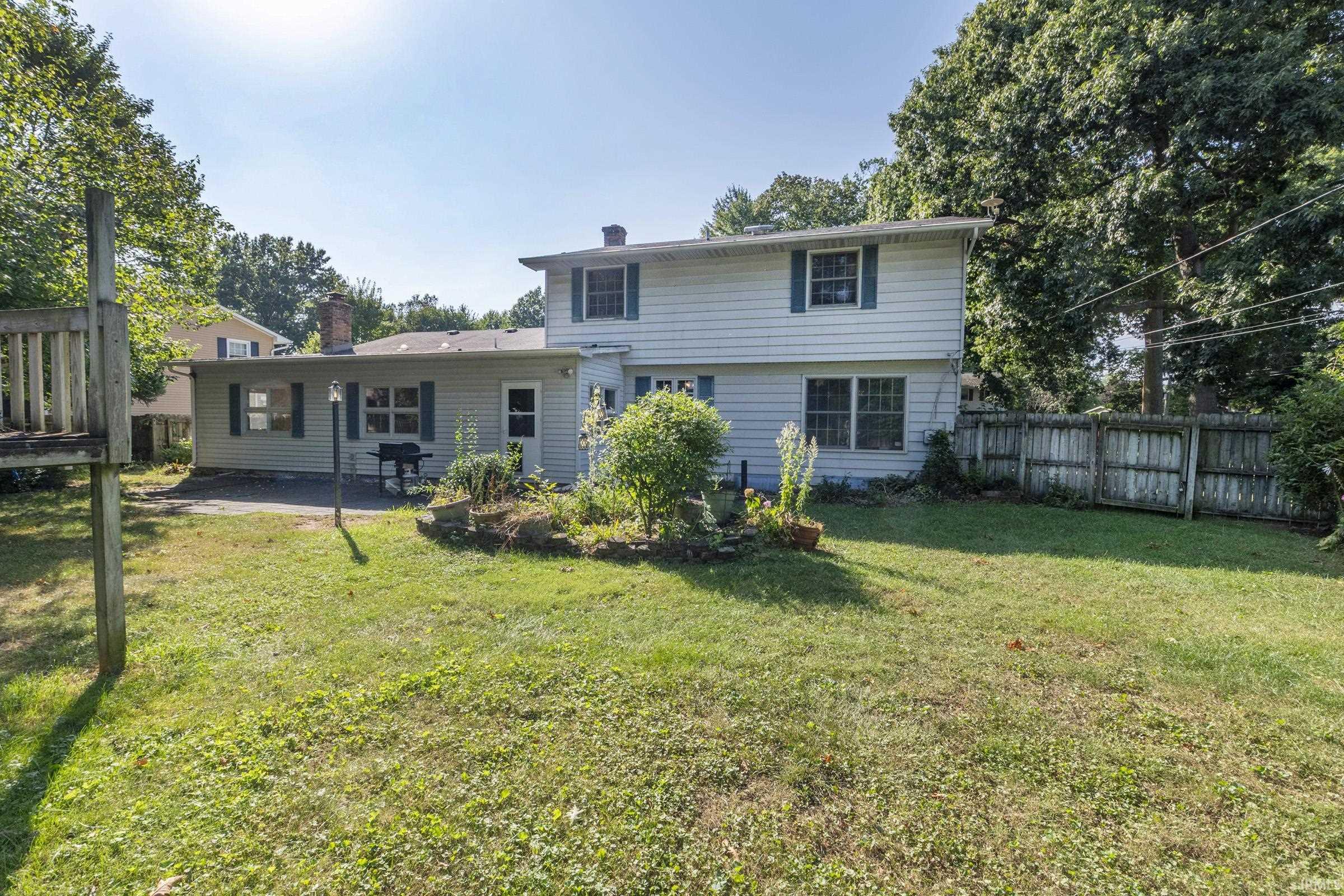 5624 Danbury Drive South Bend IN 46614