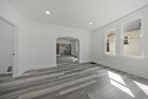 823 Monroe Avenue Evansville IN 47713