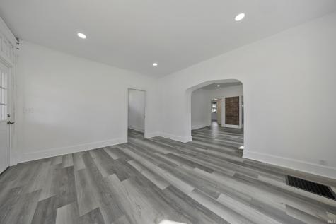 823 Monroe Avenue Evansville IN 47713