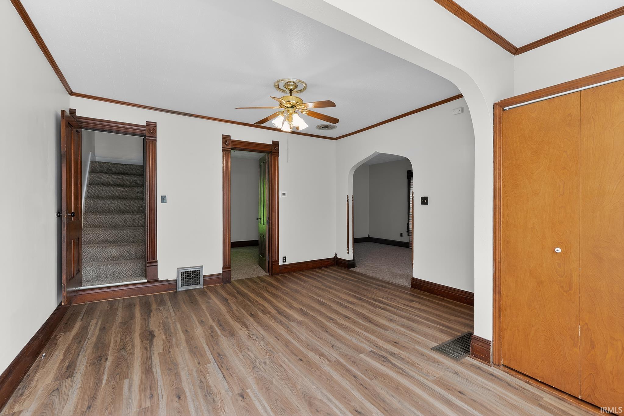 109 E Wabash Avenue Wakarusa IN 46573