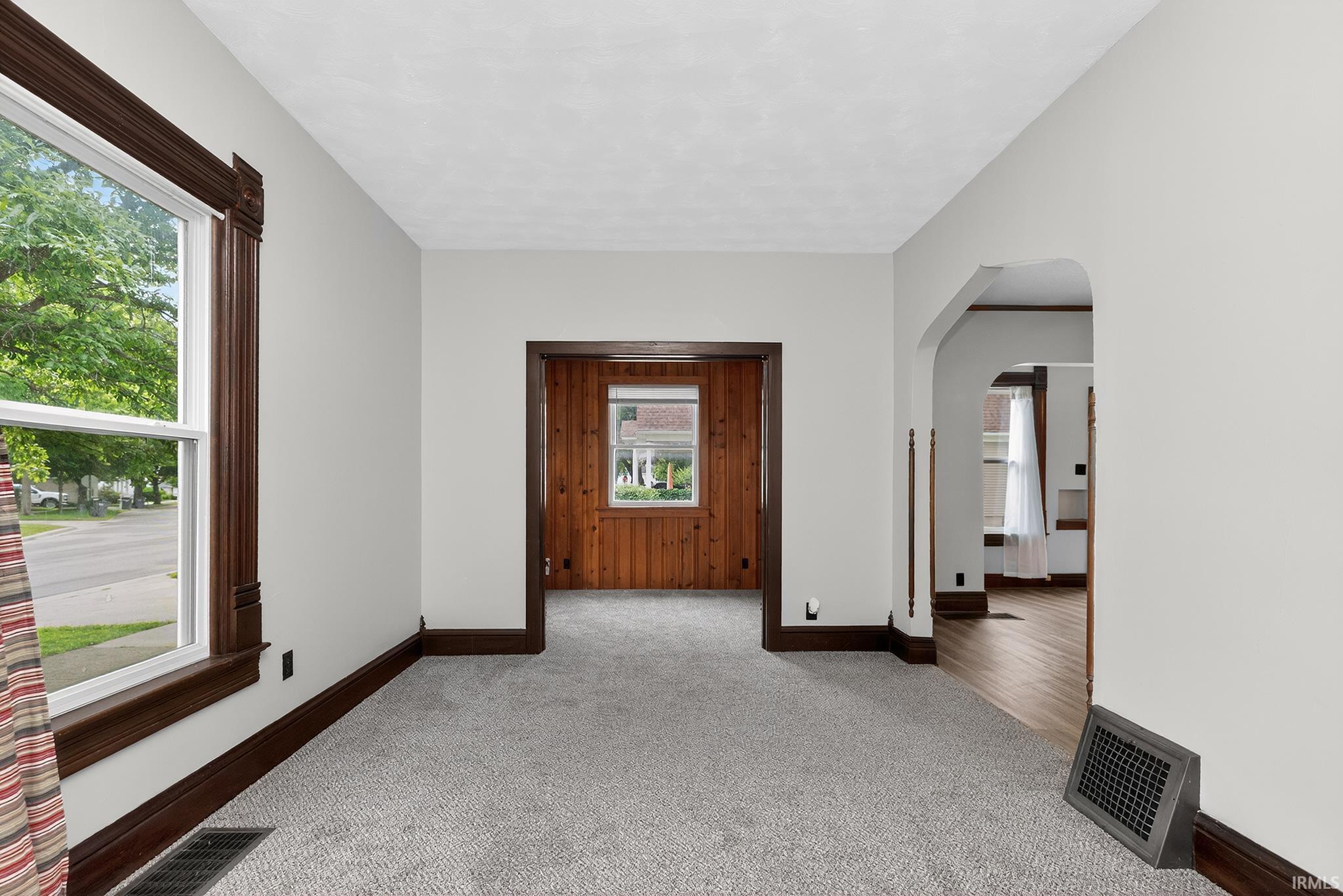 109 E Wabash Avenue Wakarusa IN 46573
