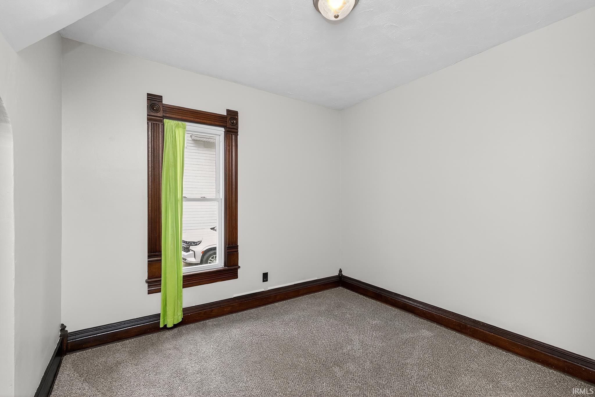 109 E Wabash Avenue Wakarusa IN 46573