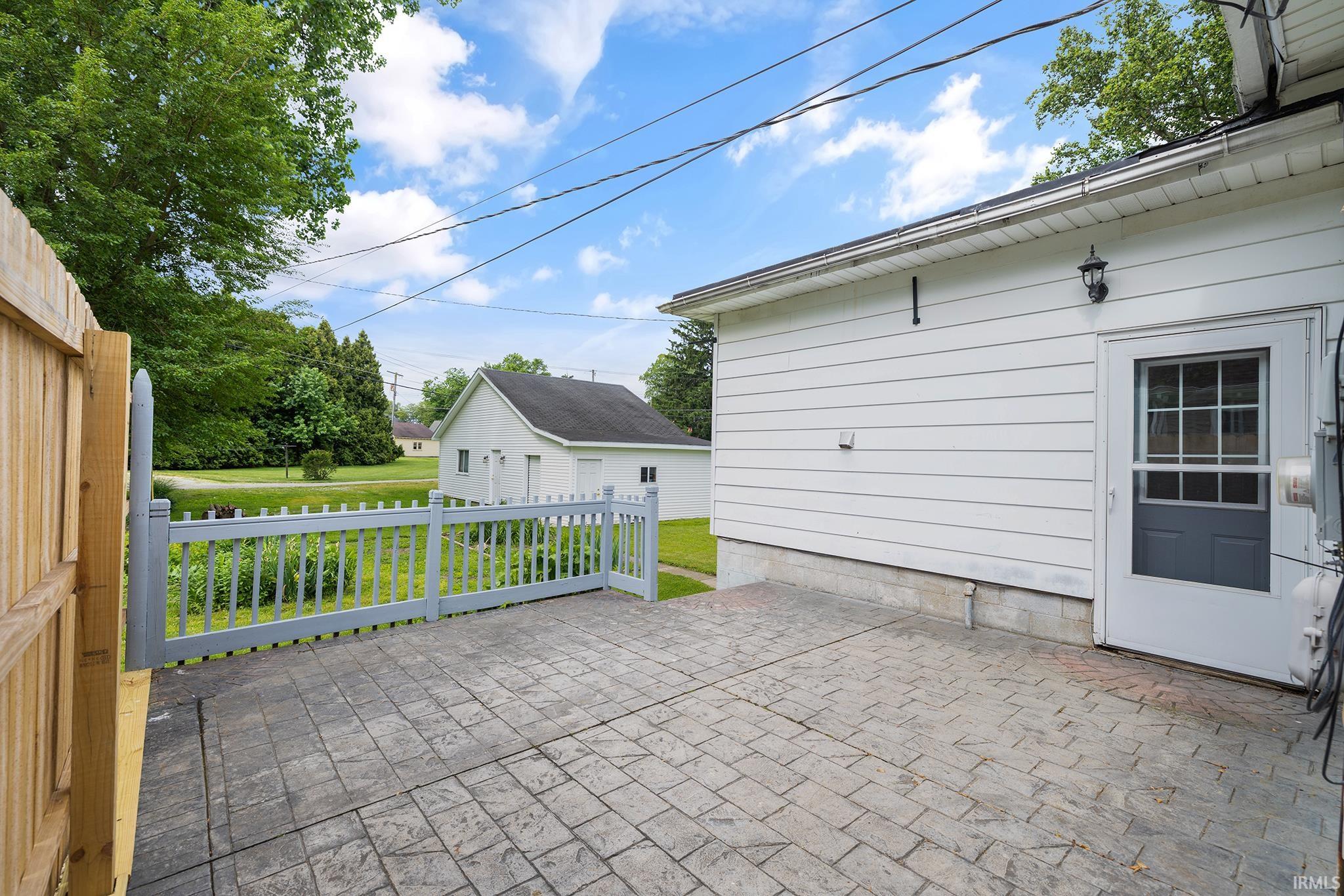 109 E Wabash Avenue Wakarusa IN 46573