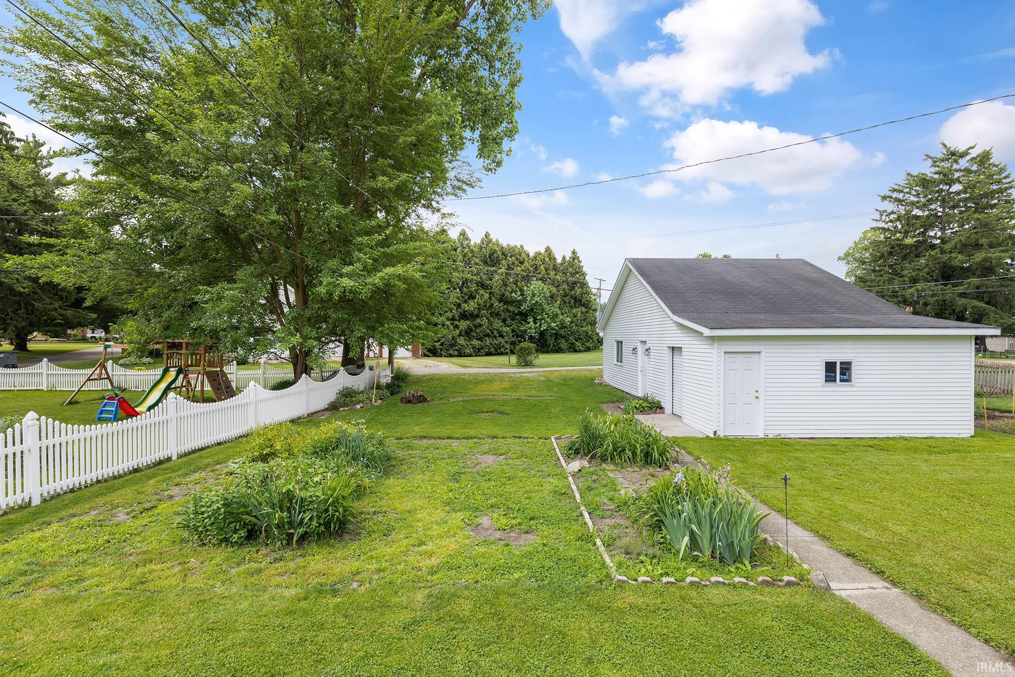 109 E Wabash Avenue Wakarusa IN 46573