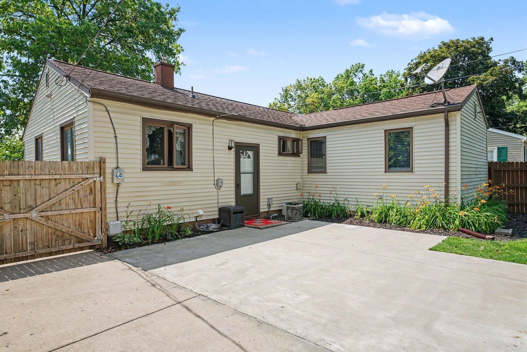1144 Congress Avenue South Bend IN 46615