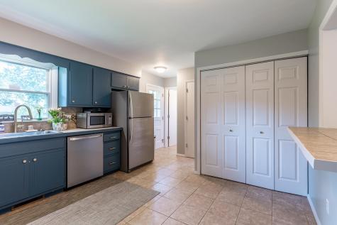 2727 Roscommon Drive Fort Wayne IN 46805
