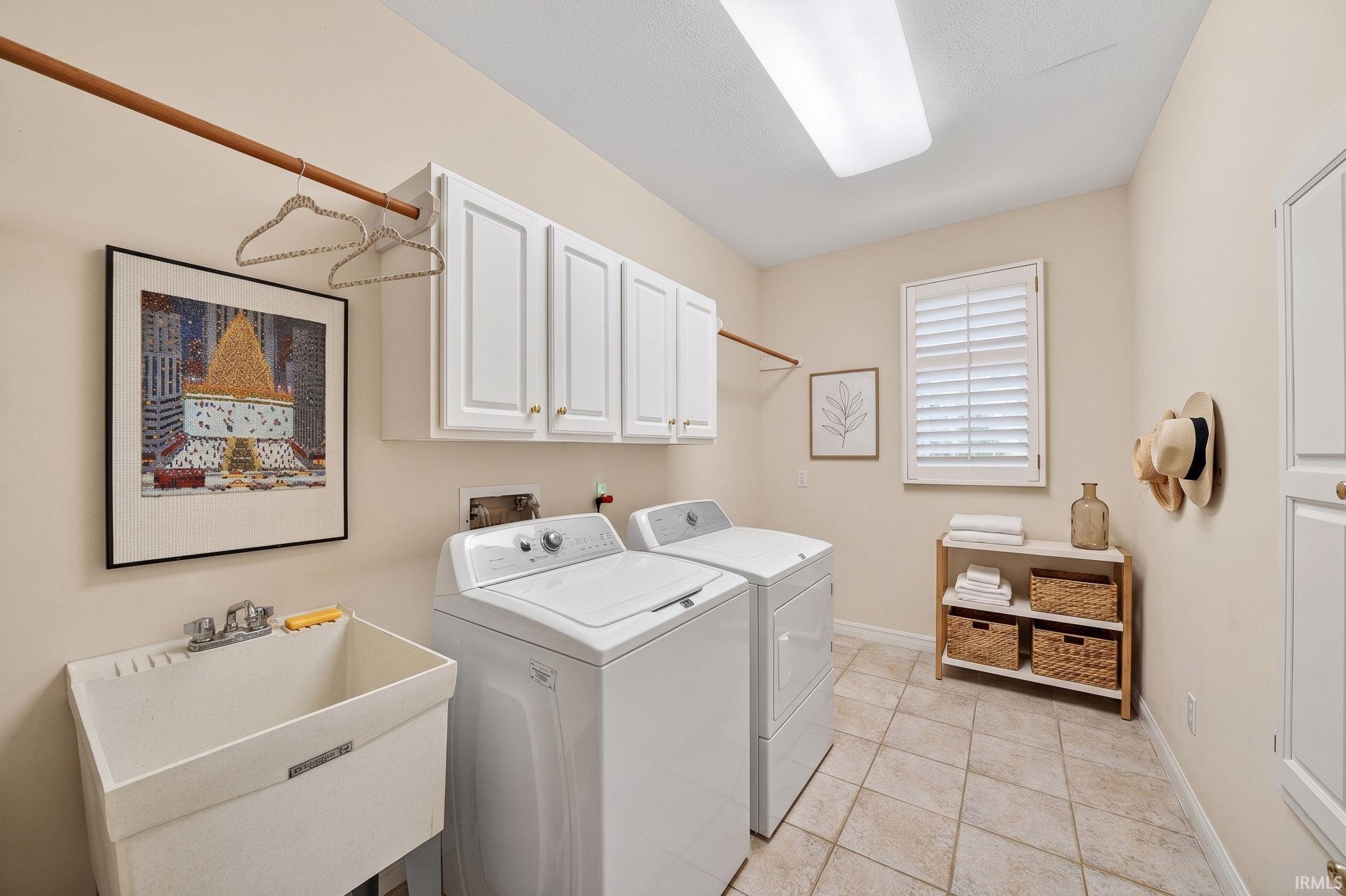 51708 Brittany Court Granger IN 46530