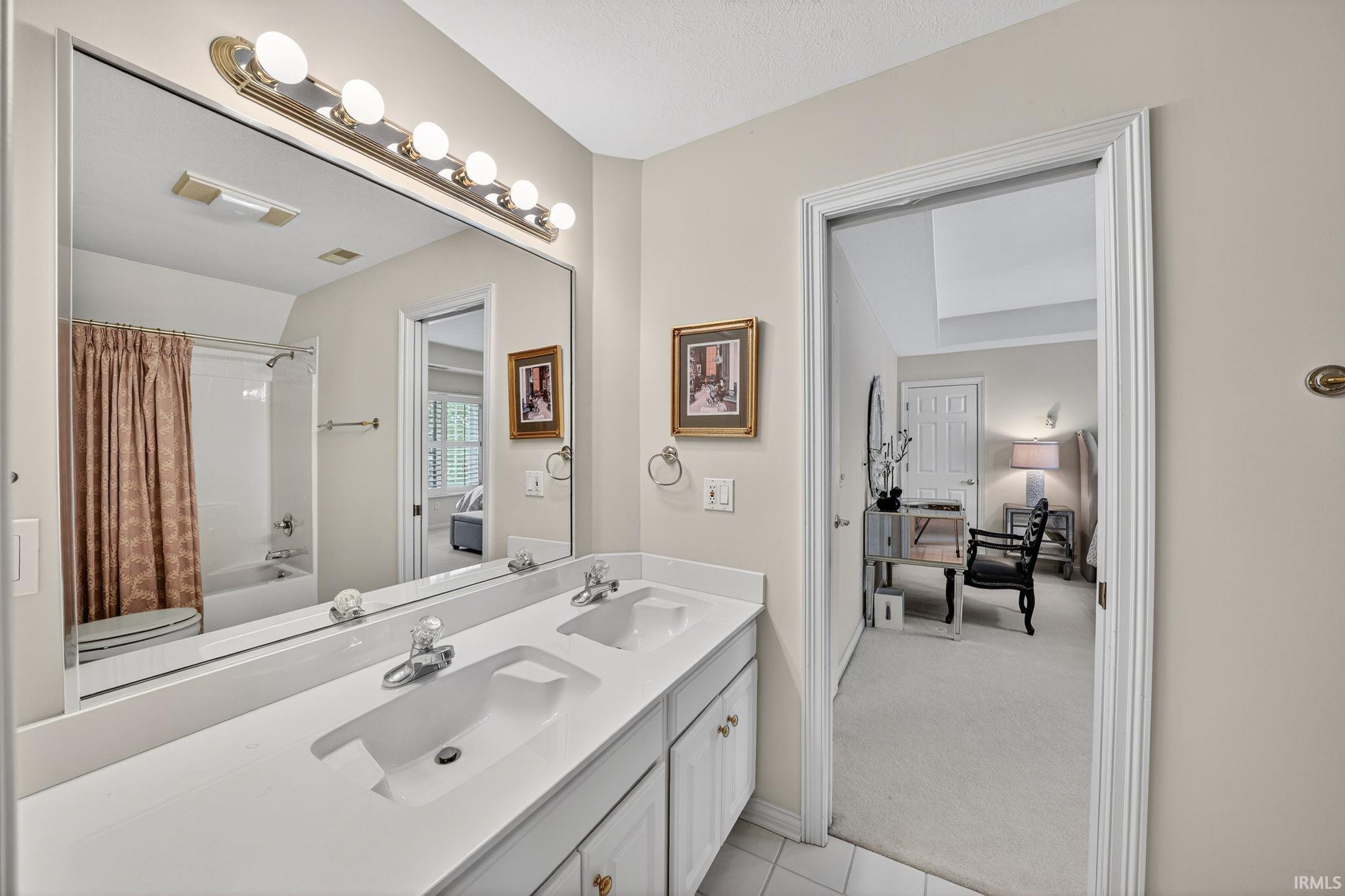 51708 Brittany Court Granger IN 46530