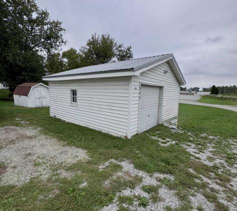 403 N Oak Street Pierceton IN 46562
