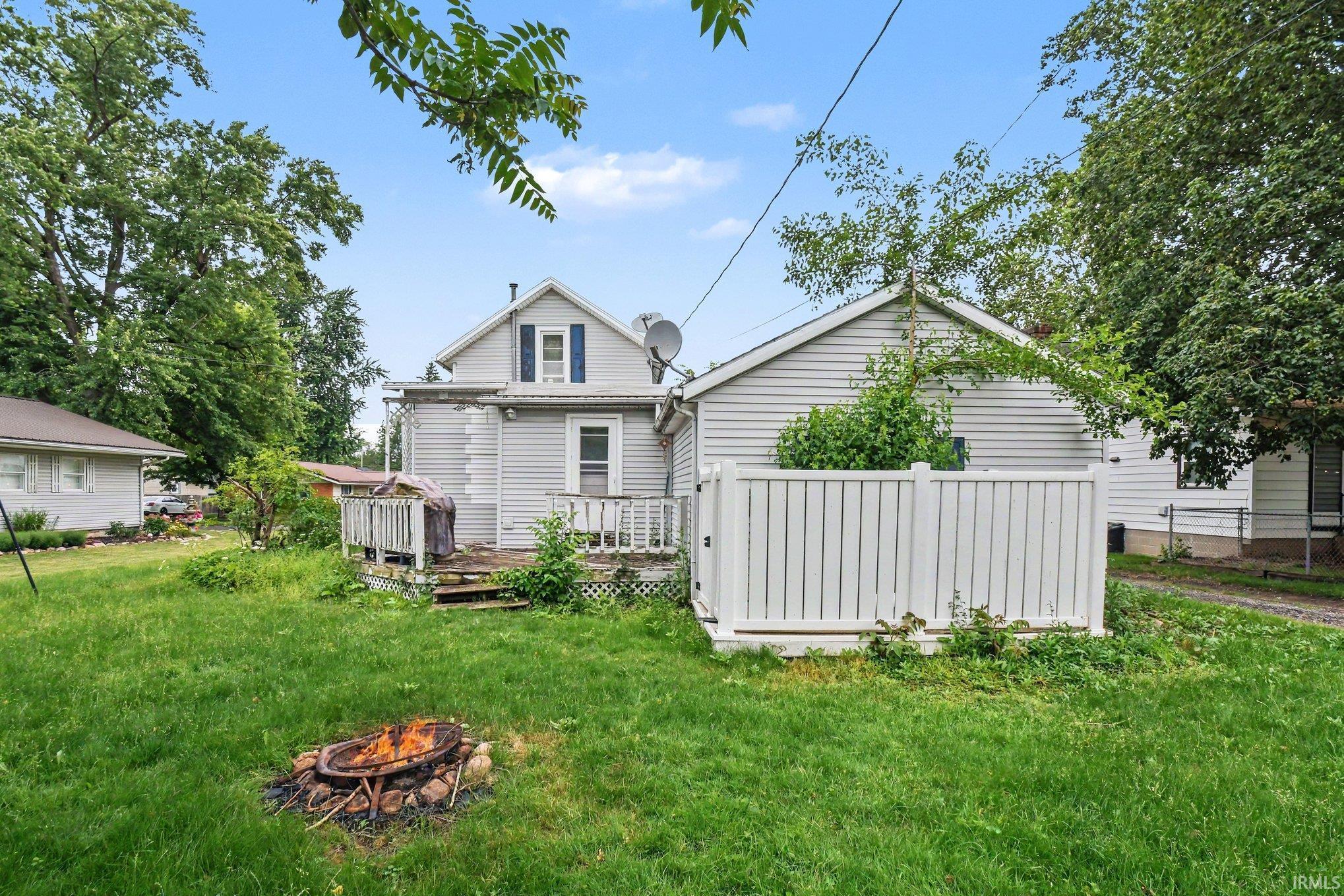 457 E Centennial Nappanee IN 46550