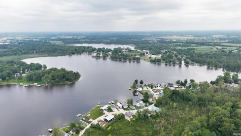 274 W Waldron Lake Drive Wawaka IN 46794