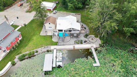 274 W Waldron Lake Drive Wawaka IN 46794