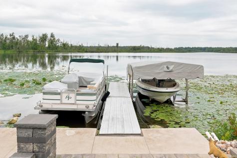274 W Waldron Lake Drive Wawaka IN 46794