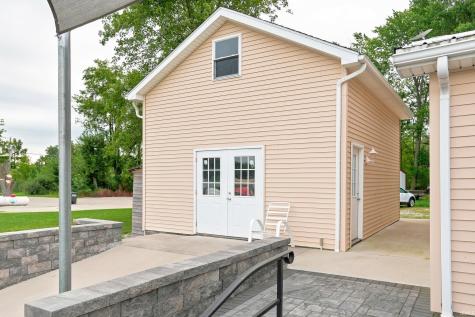 274 W Waldron Lake Drive Wawaka IN 46794