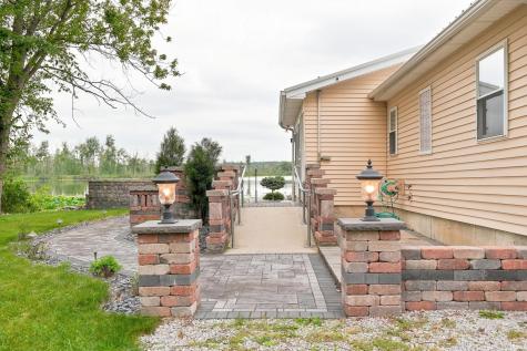 274 W Waldron Lake Drive Wawaka IN 46794