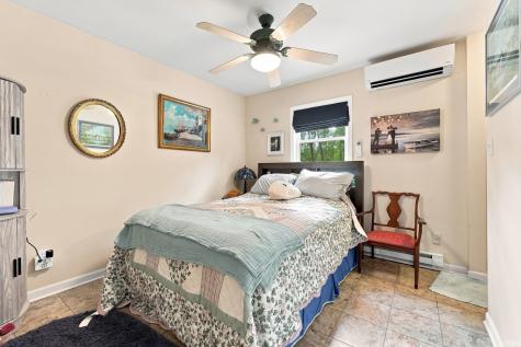 274 W Waldron Lake Drive Wawaka IN 46794