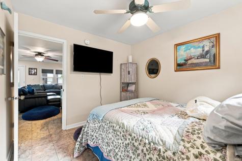 274 W Waldron Lake Drive Wawaka IN 46794