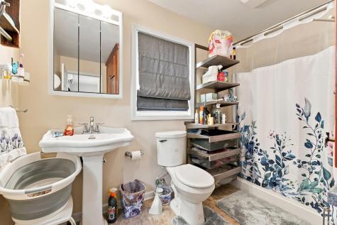274 W Waldron Lake Drive Wawaka IN 46794