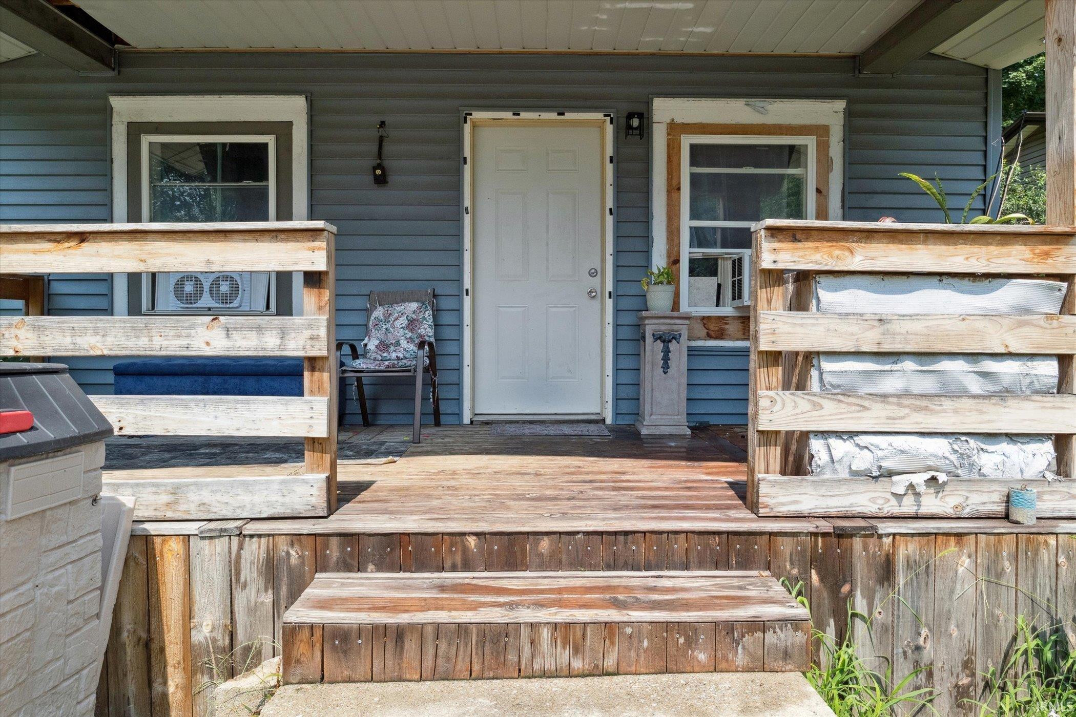 714 W Blaine Avenue Elkhart IN 46516