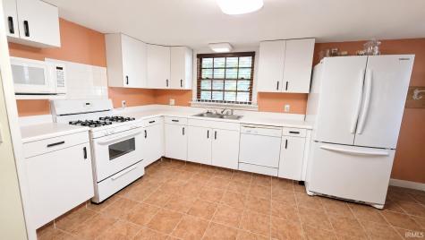 11080 E Iroquois Road Walkerton IN 46574