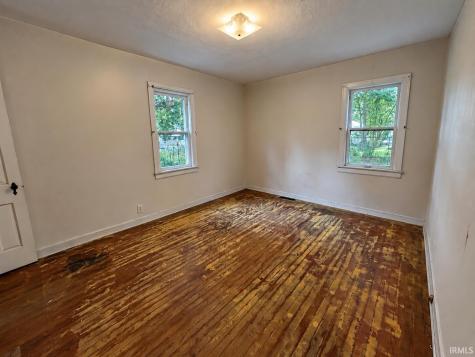 712 W Riverside Avenue Muncie IN 47303