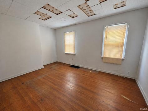 712 W Riverside Avenue Muncie IN 47303