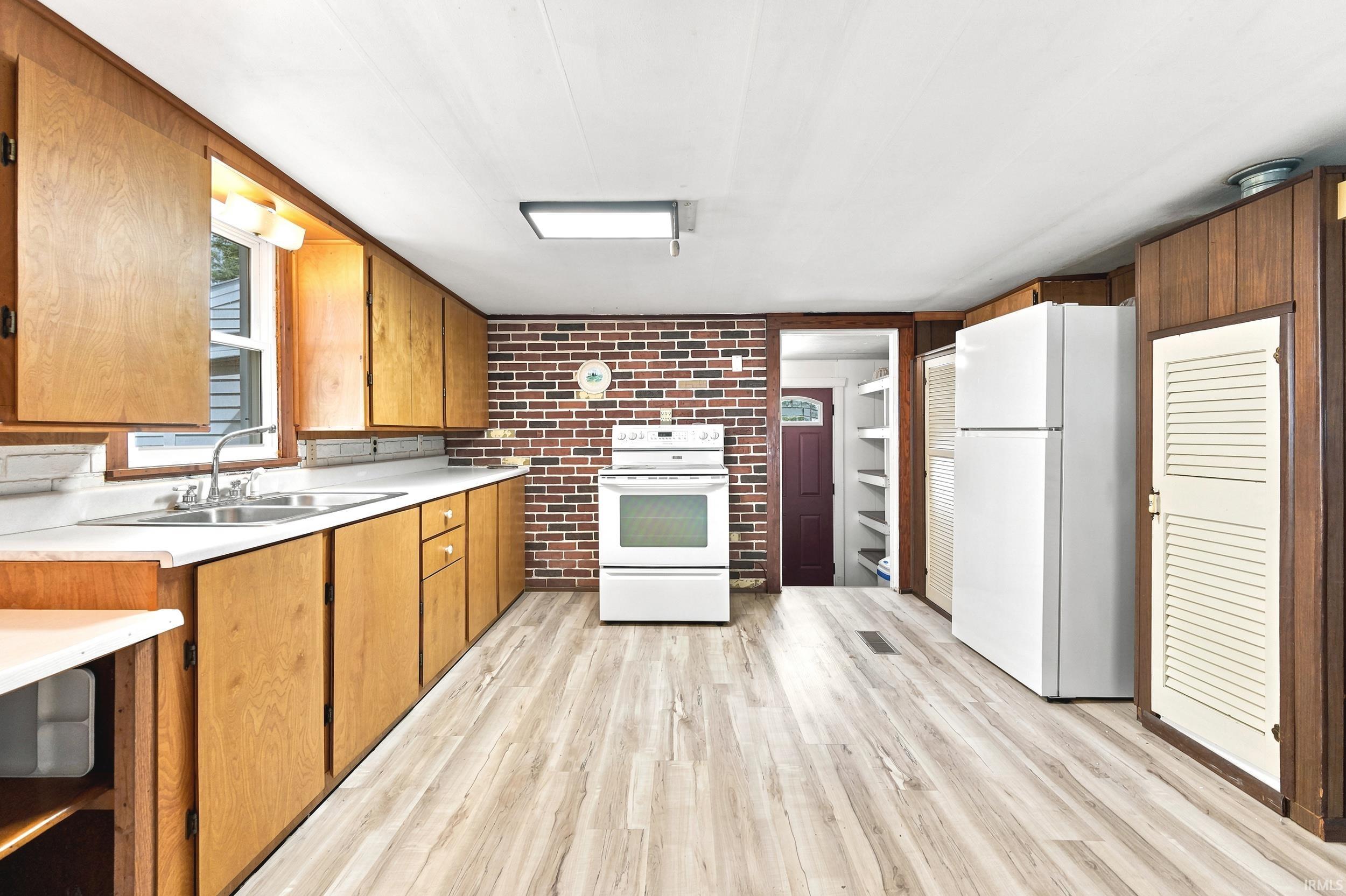 1829 S 445 E Lagrange IN 46761