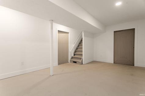 118 Myrtle Street South Bend IN 46637