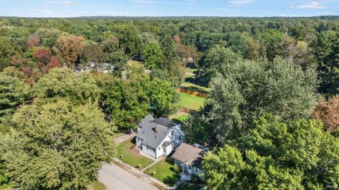 118 Myrtle Street South Bend IN 46637
