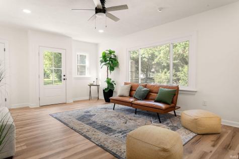 118 Myrtle Street South Bend IN 46637