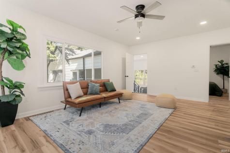 118 Myrtle Street South Bend IN 46637