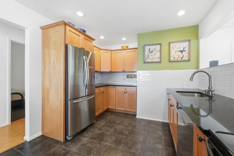 4665 S 895 E Wolcottville IN 46795