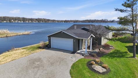 4665 S 895 E Wolcottville IN 46795