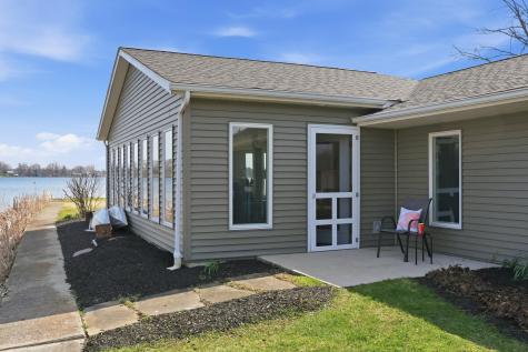 4665 S 895 E Wolcottville IN 46795