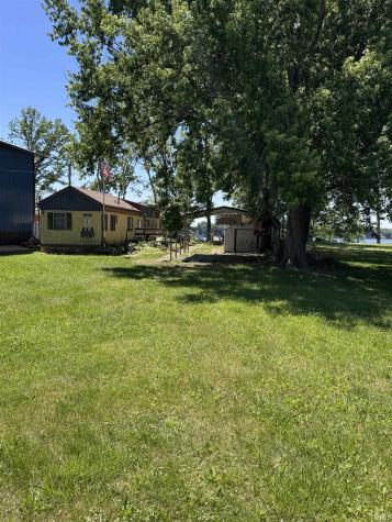 11494 W Paradise Road Monticello IN 47960