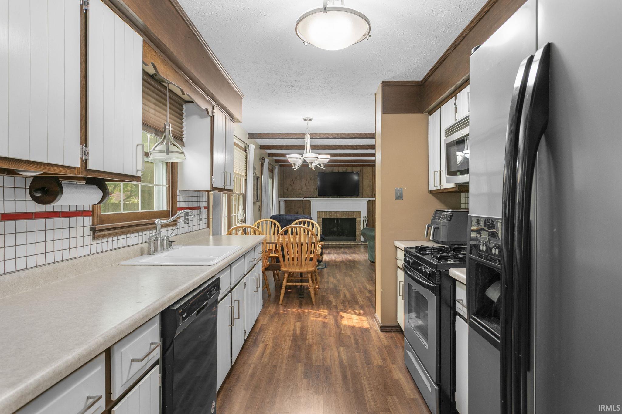2926 Brooktree Court Elkhart IN 46514
