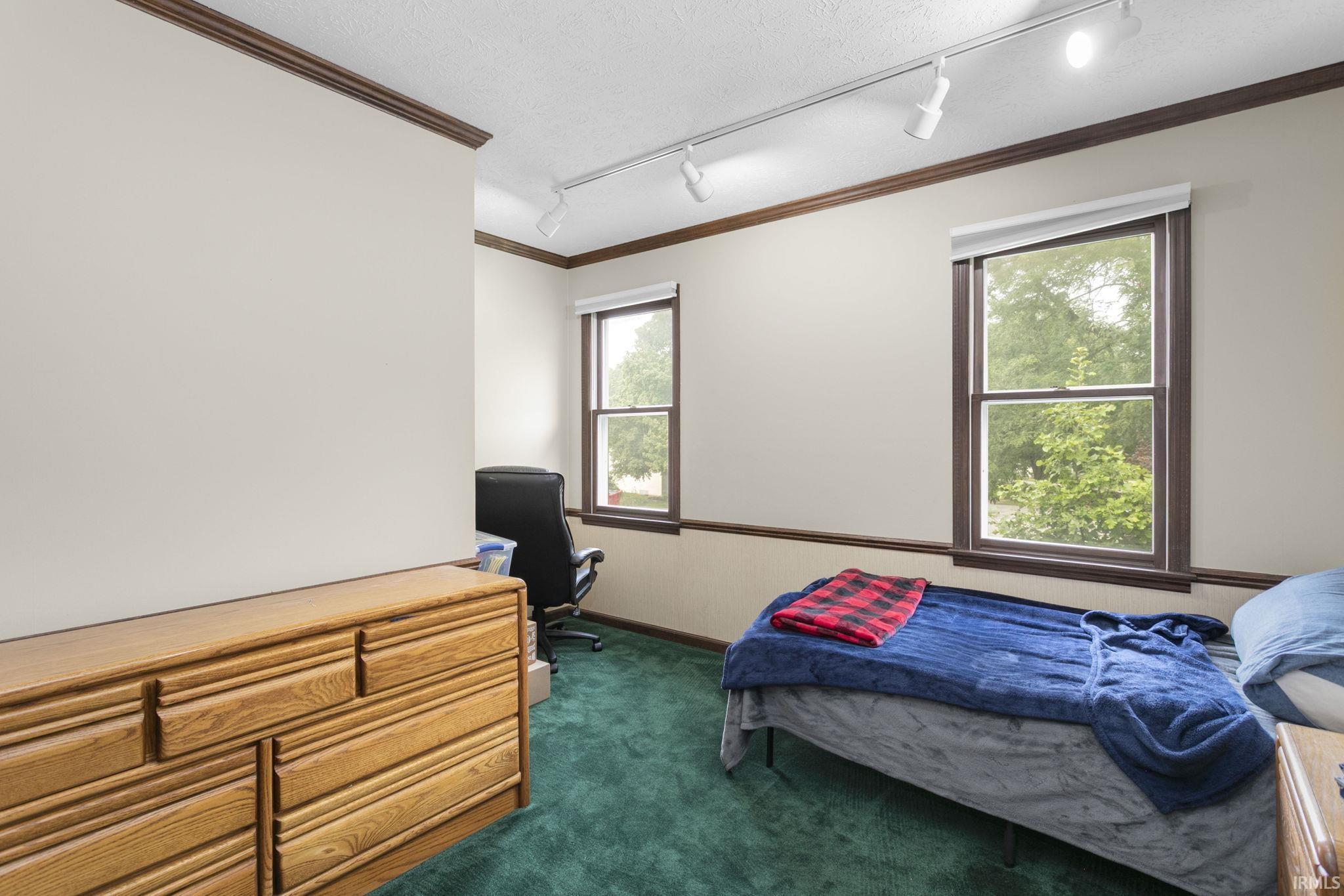 2926 Brooktree Court Elkhart IN 46514