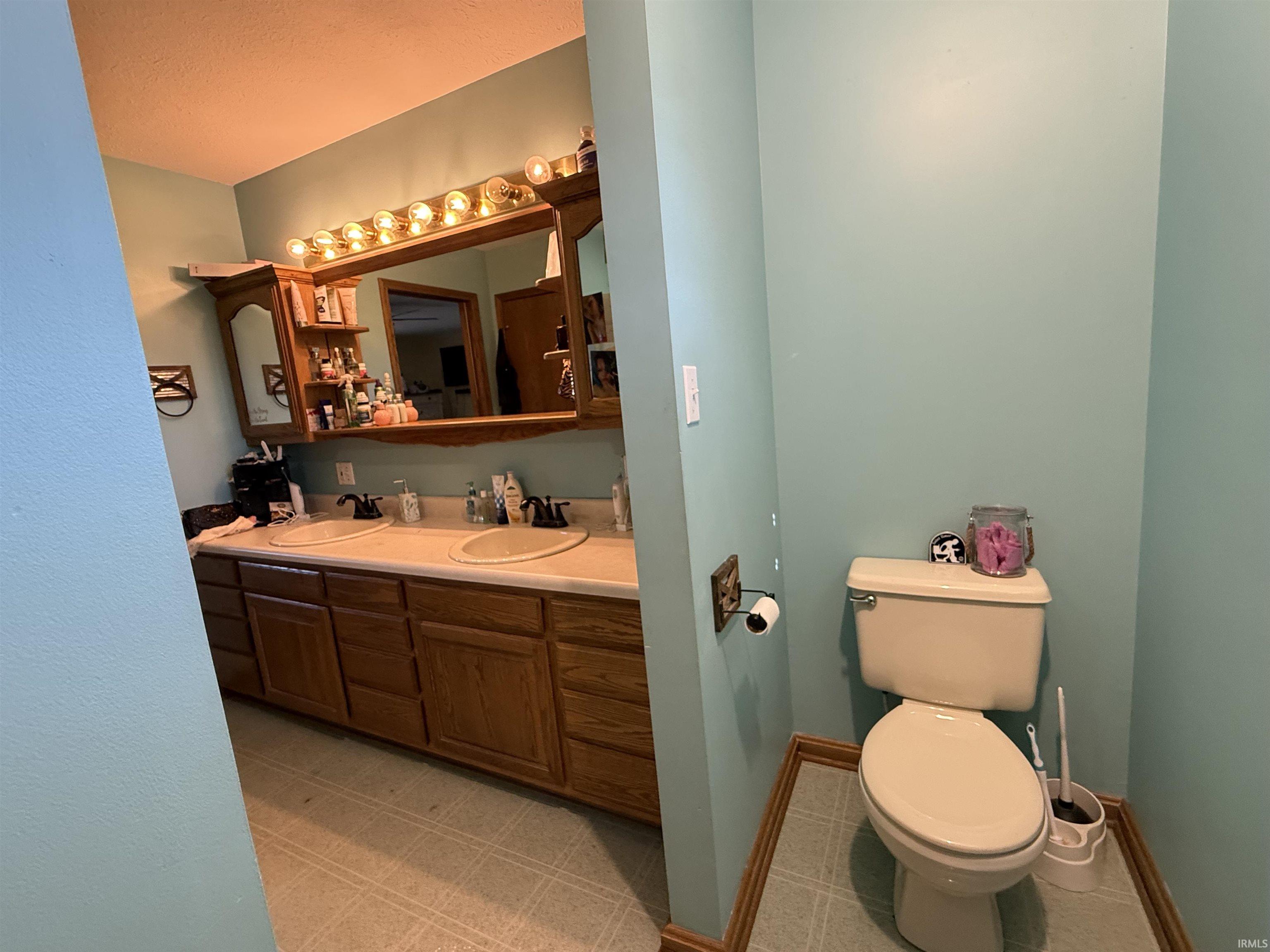1400 N 200 E Lagrange IN 46761