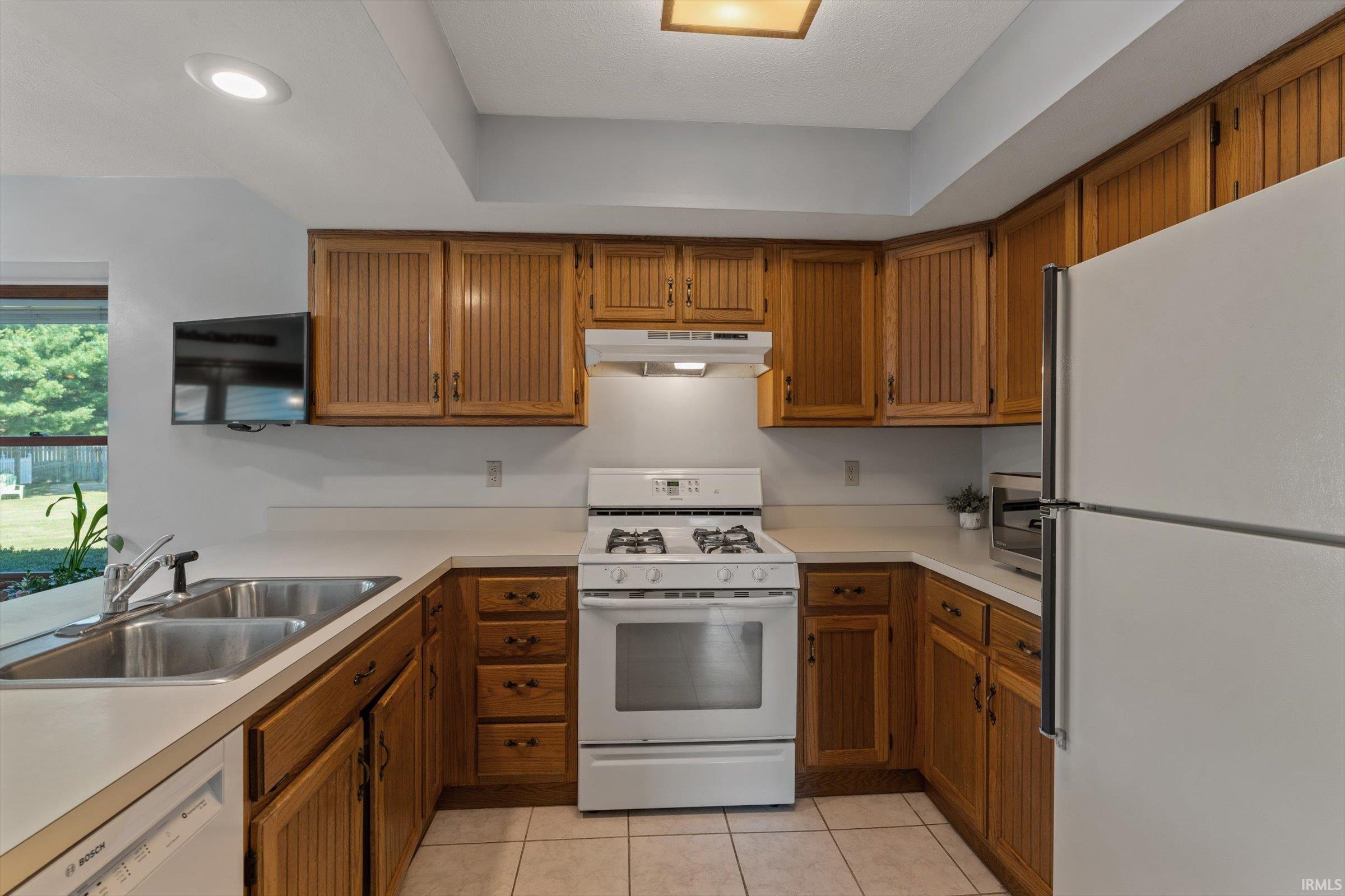 10538 E Brookston Drive Osceola IN 46561