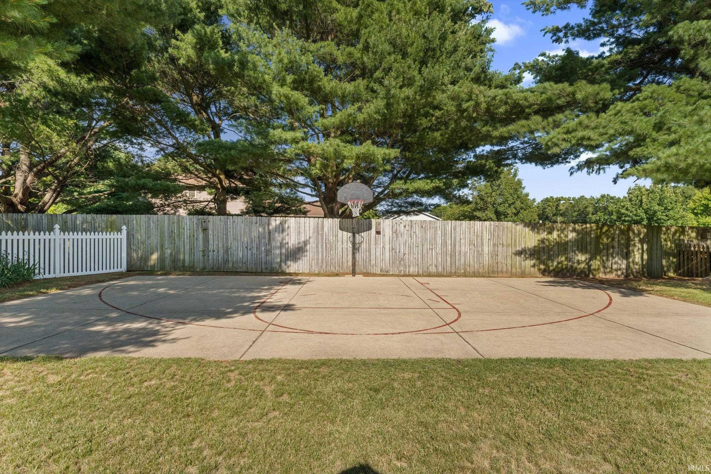 10538 E Brookston Drive Osceola IN 46561